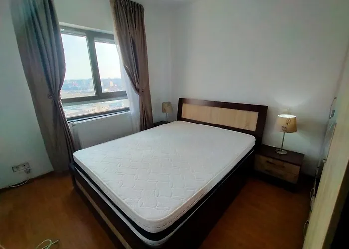 Lake View Luxury Apartment